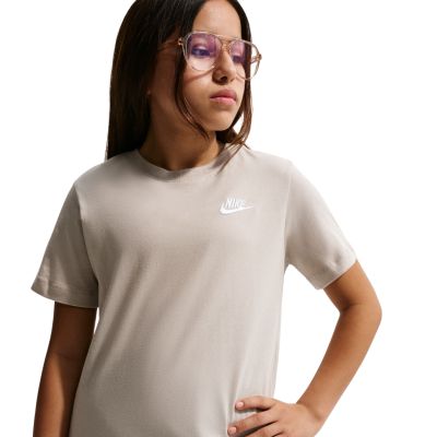 4. Nike Sportswear Beige Kids' T-Shirt FZ5177 236