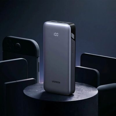 4. Ugreen Nexode Power Bank 10000mAh 30W USB-A 2xUSB-C - Gray
