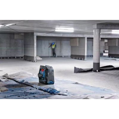 4. BOSCH GCL 2-50 G cross-point laser + tripod