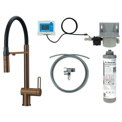 Kitchen faucet with water filtration kit and flexible spout