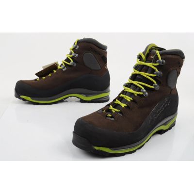 8. Aku men's Superalp Gore-tex hiking sports shoes