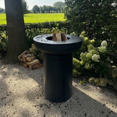 11. Bonfeu Bonbiza 8001R rusty fire pit grill
