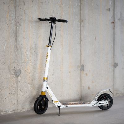 7. HM209T WHITE-GOLD SCOOTER WITH DISC BRAKE NILS EXTREME
