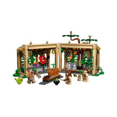 3. LEGO Harry Potter 76445 Hogwarts Castle: Herbology Class