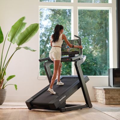 6. Nordictrack X24 NTL39225 Electric Treadmill