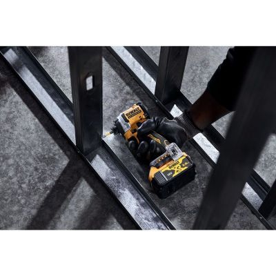 16. 18V DCF850N-XJ DEWALT Battery Impact Driver