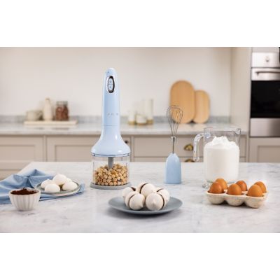 23. Smeg HBF03PBEU Bleu Azur Hand Blender