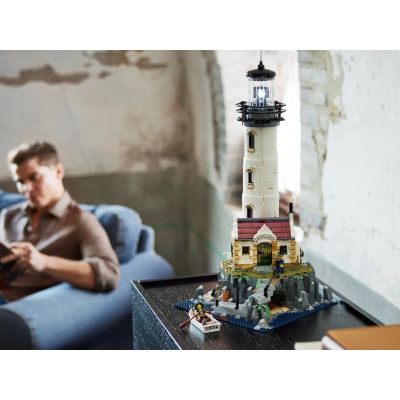 9. LEGO Ideas 21335 Motorized Lighthouse