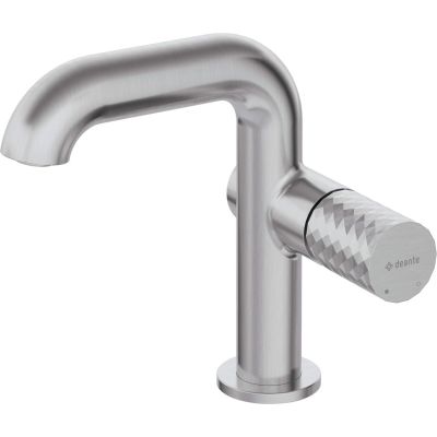 Washbasin tap with rectangular spout