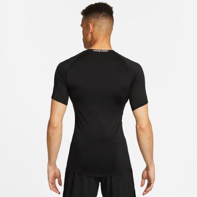 2. Nike Pro LS T-shirt FB7932-010