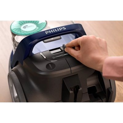 6. PHILIPS PowerPro Active FC9550/09 vacuum cleaner