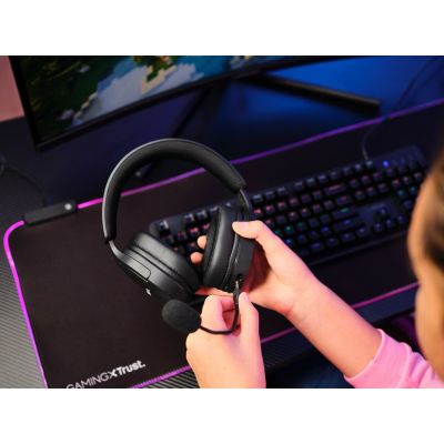 4. TRUST GXT491 FAYZO Wireless Headphones