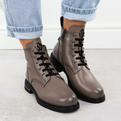 6. Vinceza 26-58578 women's taupe ankle boots