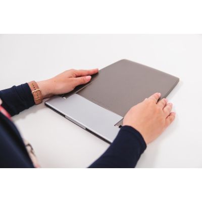4. BakkerElkhuizen Ergo-Q330 Circular retail laptop stand