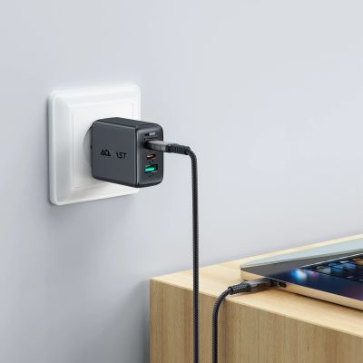 6. Acefast C1-09 USB-C / USB-C USB4 PD3.1 cable 5A 1m - gray-black