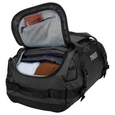 12. Thule Chasm TDSD302 Black Sports Bag 40L Polyester Black