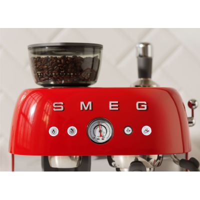 23. Smeg EGF03RDEU coffee machine Manual espresso machine 2.4 l