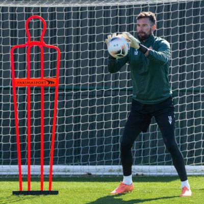 2. Yakima AriFlow Soccer Wall 180cm 100778 Red