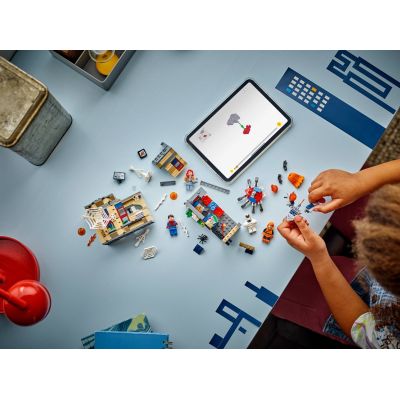 9. LEGO Marvel Super Heroes 76317 - Peter Parker's Apartment