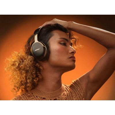 3. Bose 890101-0400 Headphones/Headset Wireless Headband Calls/Music Bluetooth Black, Gold