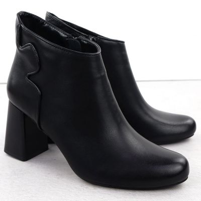 13. Elegant black leather ankle boots with a block heel, Jezzi OLI21-2