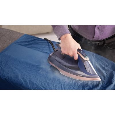 13. PHILIPS DST 8050/20 iron