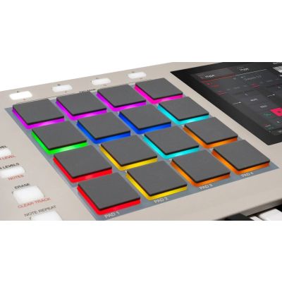 12. AKAI MPC KEY 37 GEN2 - Workstation