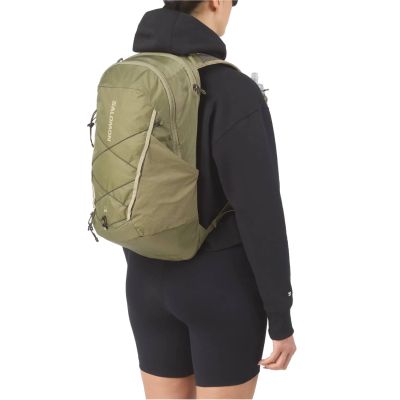 4. Salomon XT 25 Backpack LC2857400 Green One size
