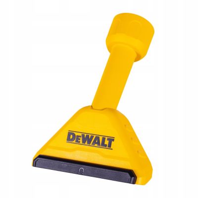 floor nozzle with magnetic strip