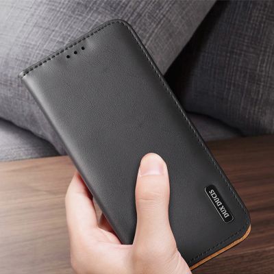 10. Dux Ducis Hivo case Samsung Galaxy S23+ flip cover wallet stand RFID blocking red
