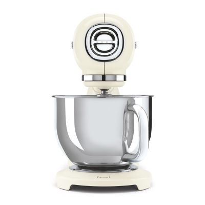 6. SMEG SMF05CREU Kitchen Machine