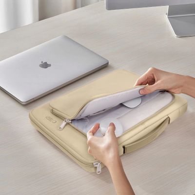 7. Tech-Protect Basic Bag for 15-16" laptop - beige