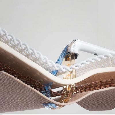 21. UWANT Y200 washing vacuum cleaner - white