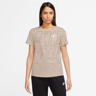 4. Nike Sportswear W T-shirt DX7902-126