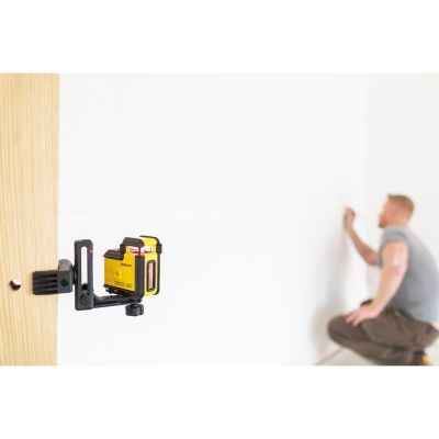 2. CROSS LASER CROSS 360 RED STHT77504-1 STANLEY