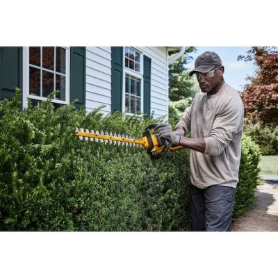 3. DeWALT DCMHT573X1-QW Electric Hedge Trimmer Twin Blade 4.1 kg