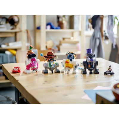 10. LEGO Star Wars 75392 Creative Droid Building Kit