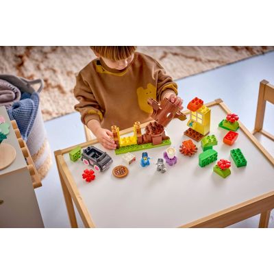 16. LEGO Duplo 10469 - Muffin and Blue's Pizza Shop