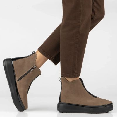 8. Women's beige platform ankle boots Filippo DBT8264