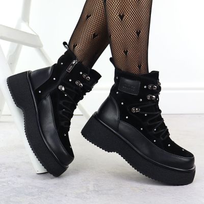 5. Women's leather ankle boots with rhinestones on the platform, black Goe SS2N4140