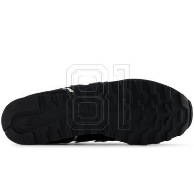 9. New Balance unisex sports shoes ML373OM2
