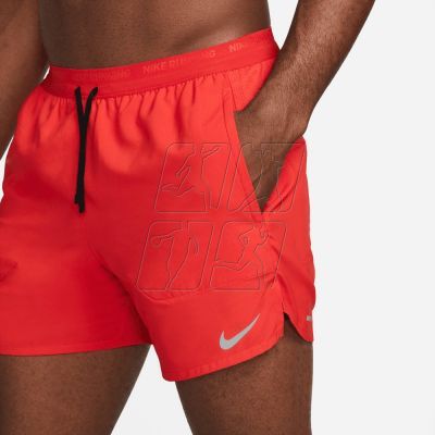 3. Shorts Nike Dri-FIT Stride M DM4755-657