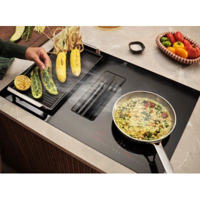 4. Induction hob with built-in extractor hood ELECTROLUX ECC83443CZ SaphirMatt black matt 80 cm