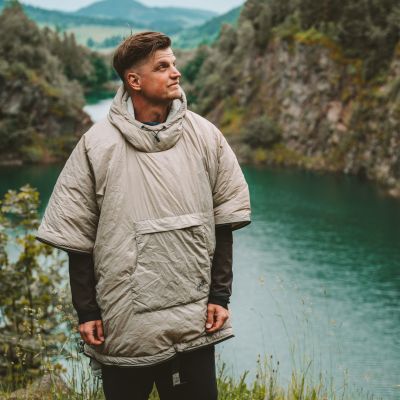 42. Offlander Camping Poncho OFF_CACC_05KH