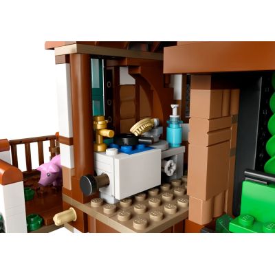 6. LEGO Harry Potter 76437 - The Burrow - Collector's Edition