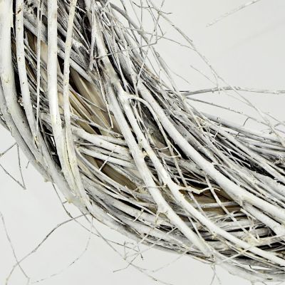 3. DECORATIVE WREATH 40 CM WHITE