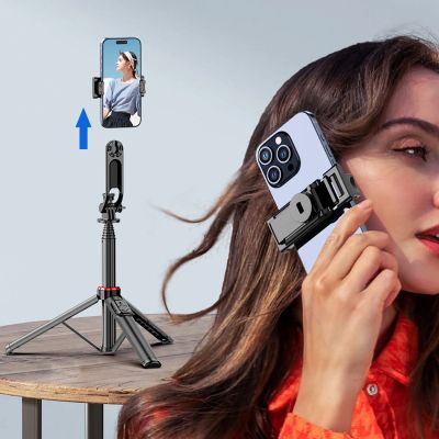 13. Selfie stick WC1Y2S 1.3m aluminum alloy telescopic tripod with phone holder - black