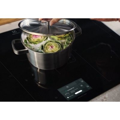 17. ELECTROLUX EIS62453IZ SaphirMatt induction hob, matt black
