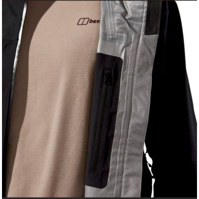 20. Berghaus RIDGE-SEEKER GTX JKT BLK/BLK jacket with membrane, size L