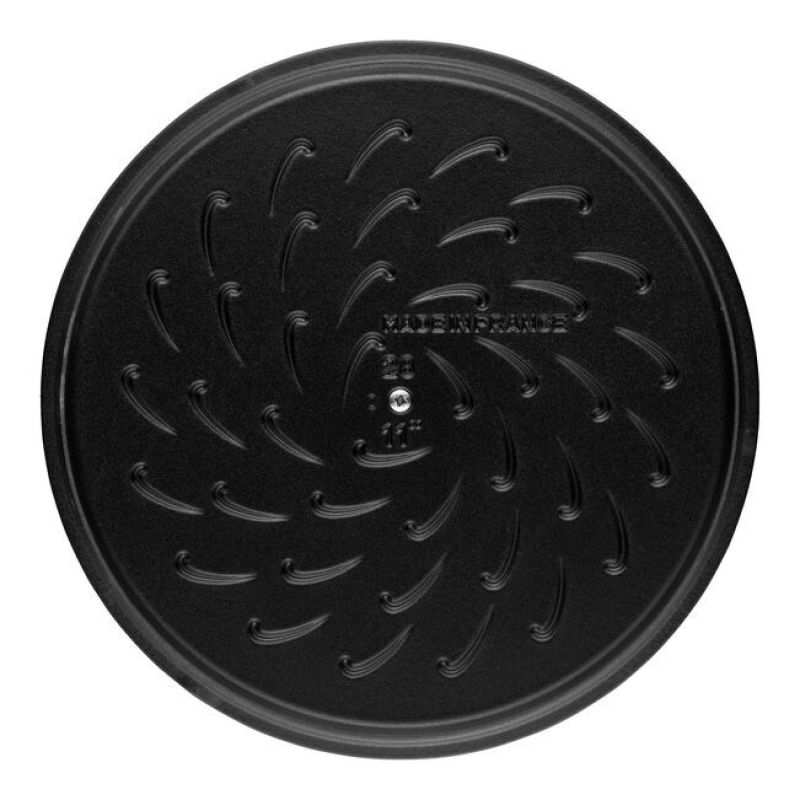 2. Staub 40511-471-0 2.4 l Cast Iron Cocotte
